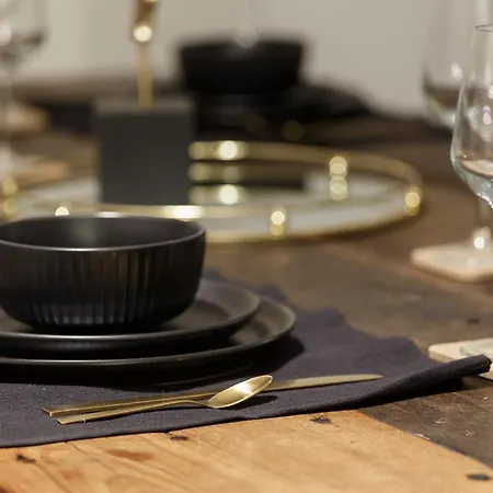 Outside Balcony Lux * Bradford (West Yorkshire)