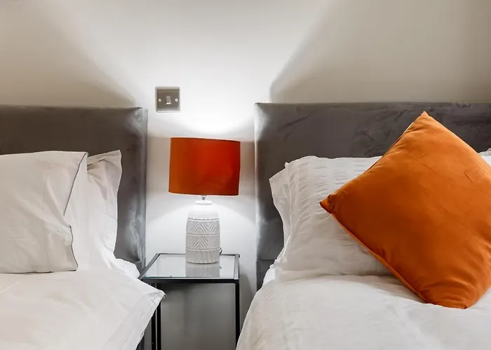 Outside Balcony Lux * برادفورد